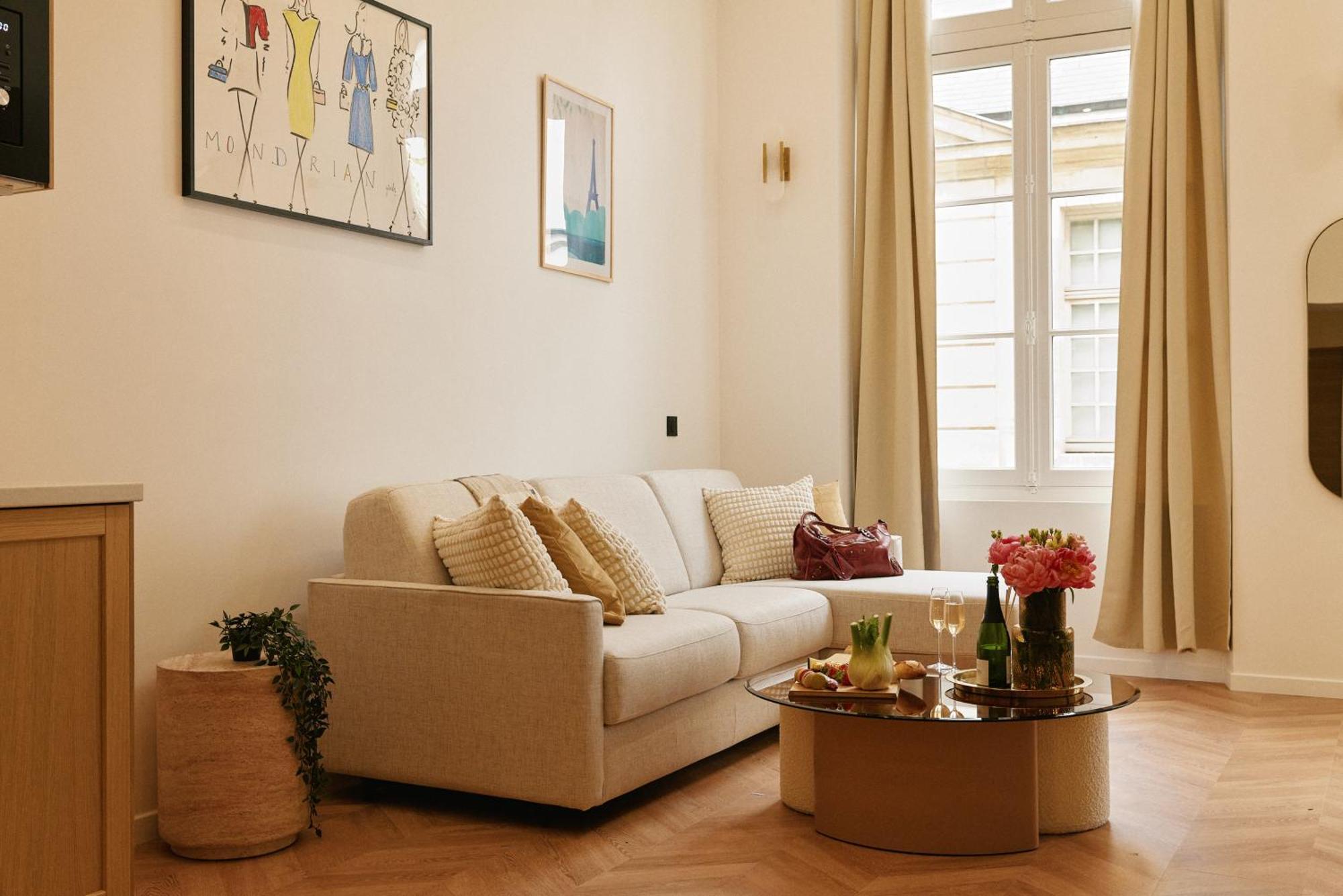 Apartment Lavie Maison Marais Ac Hot Tub