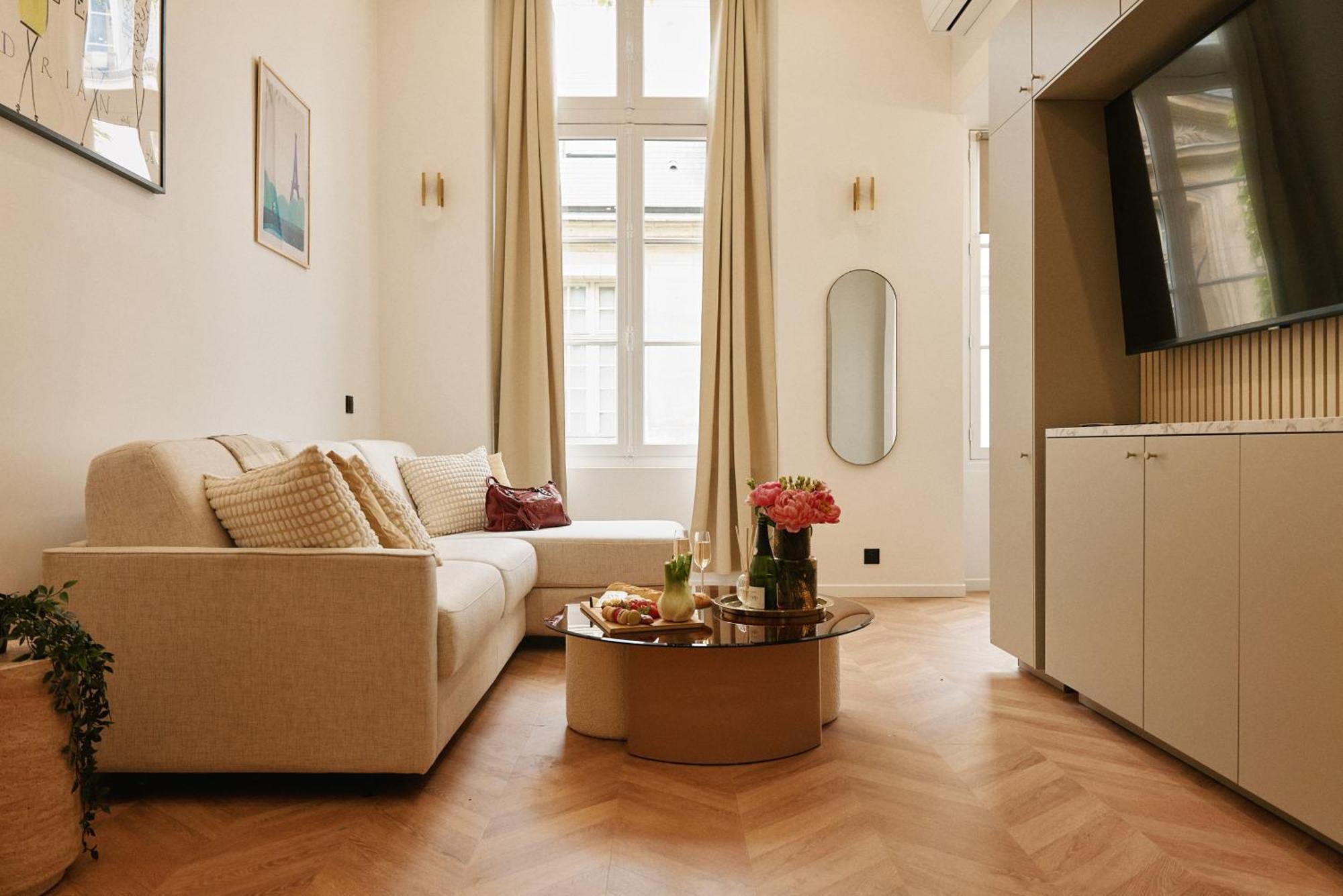 Lavie Maison Marais Ac Hot Tub Paris